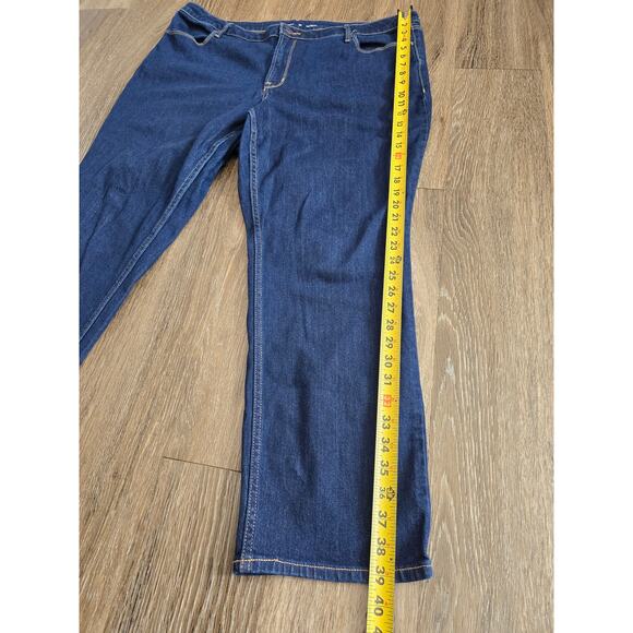 Old Navy High-Rise Wow Straight Jeans Dark Wash Plus Size 20 Plus Stretch Denim - Picture 8 of 8